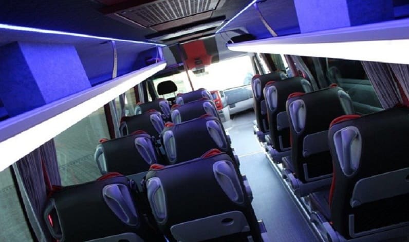 France: Coach rent in Provence-Alpes-Côte d